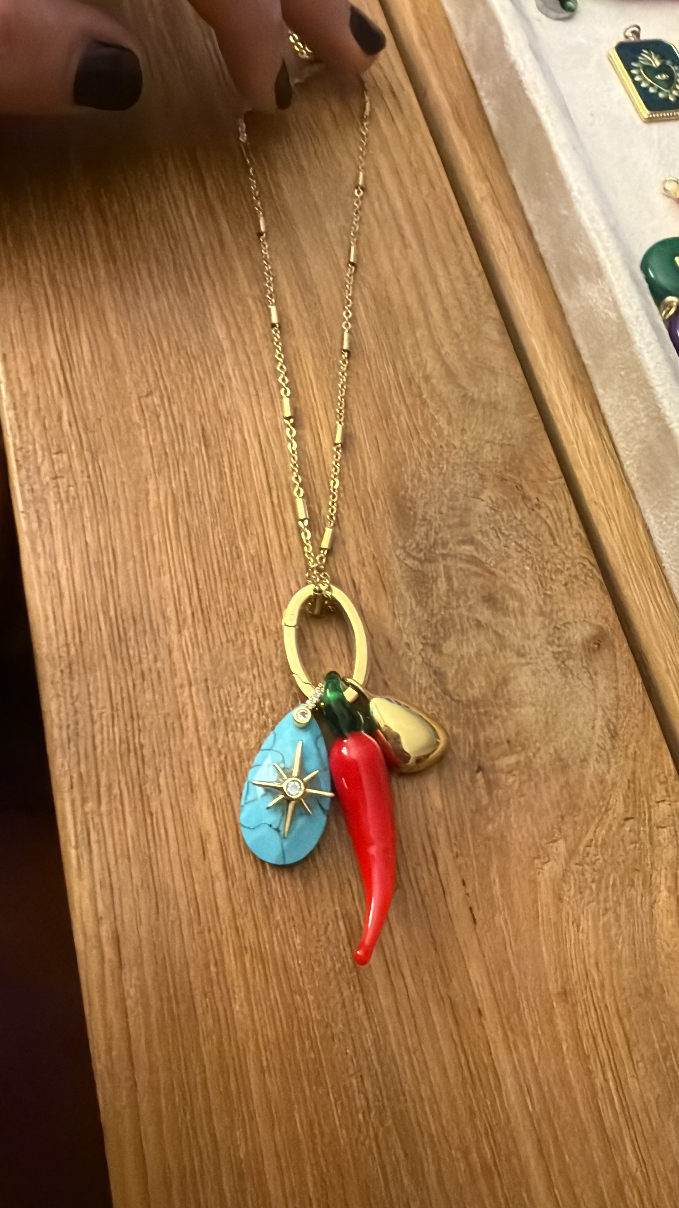 COLLAR PIA