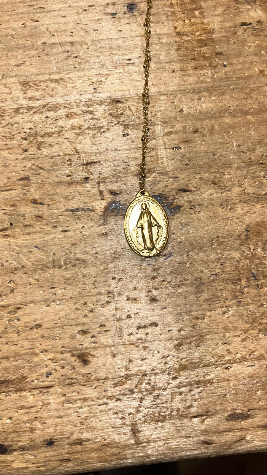 COLLAR VIRGEN MILAGROSA