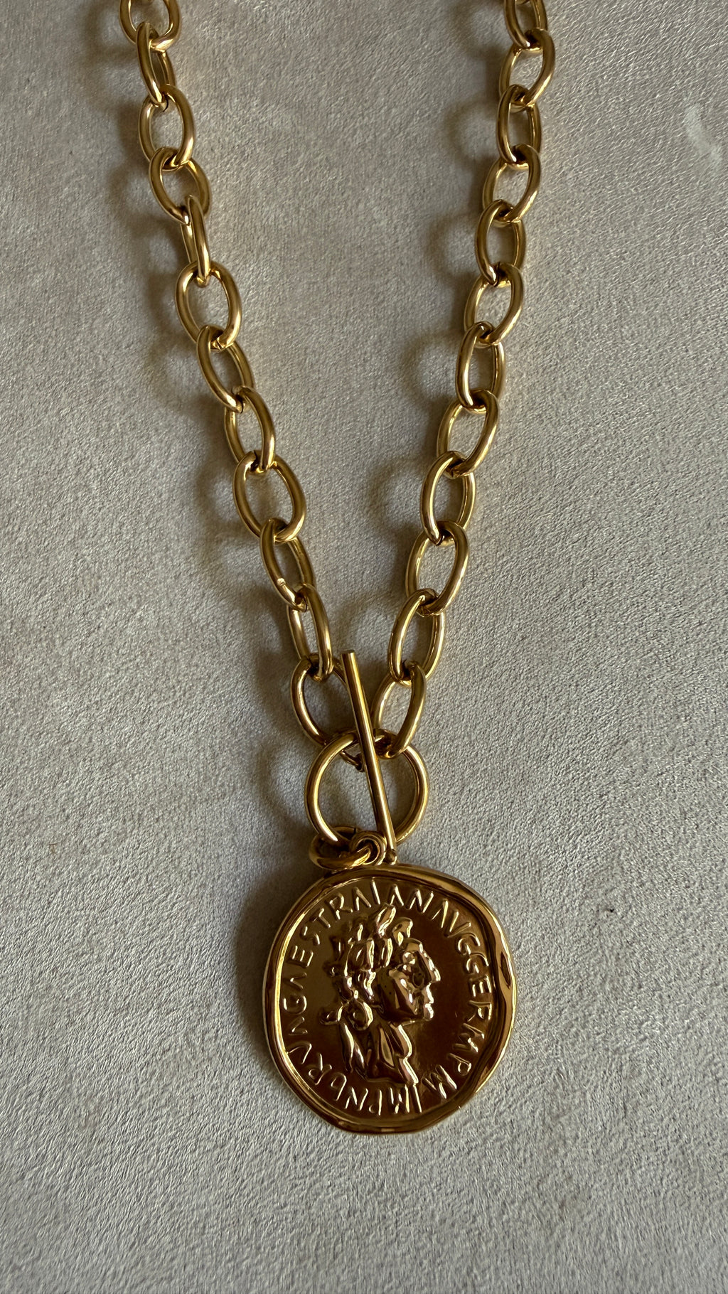 GARGANTILLA MONEDA ROMANA