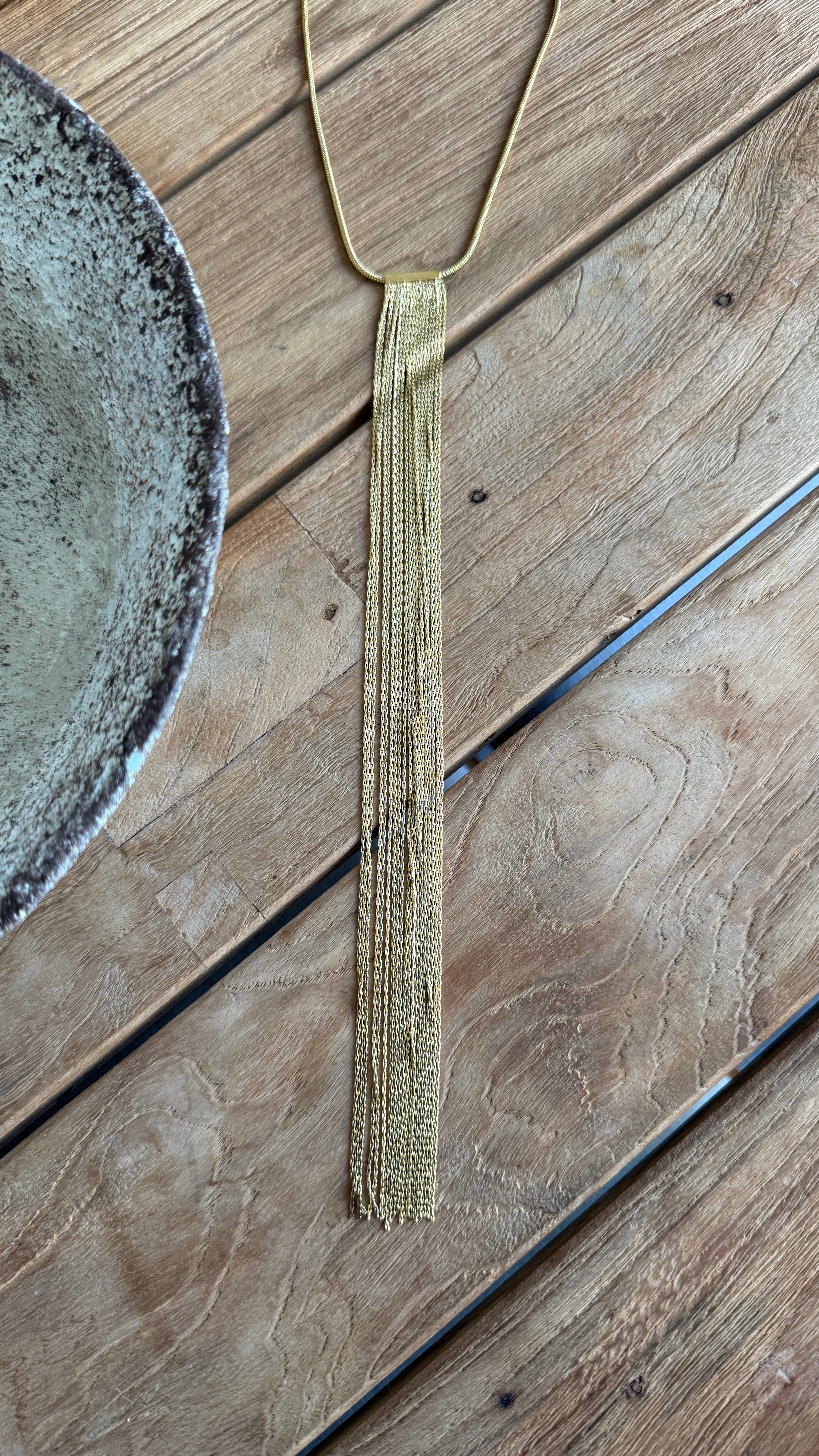 COLLAR TIE