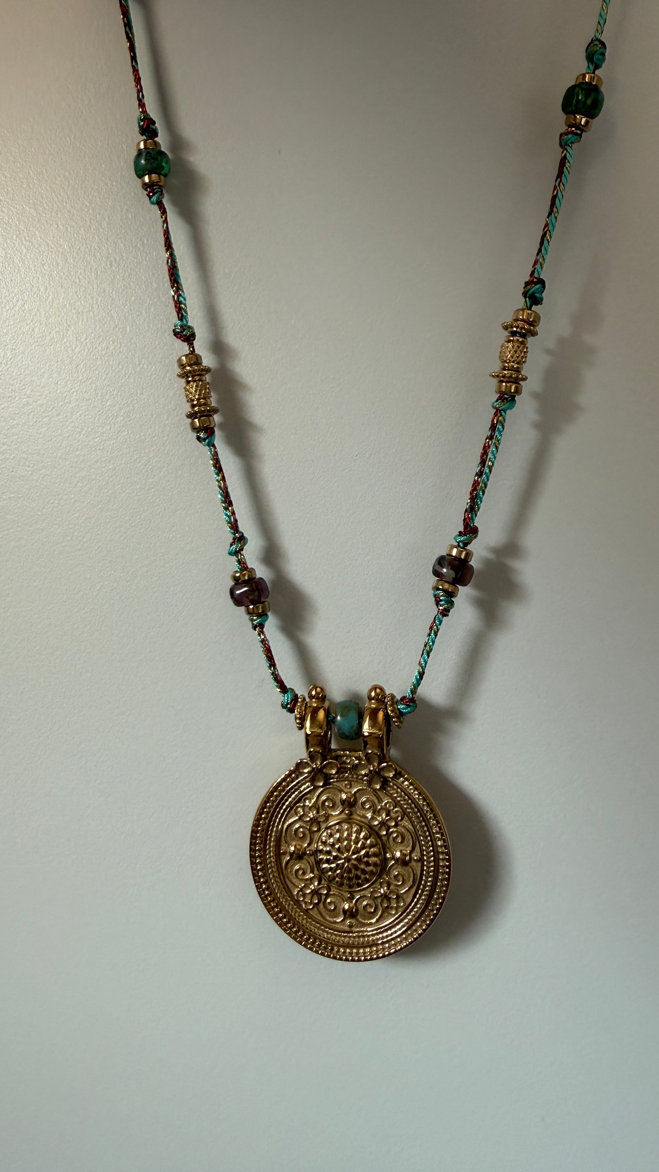 COLLAR LARGO TURCO