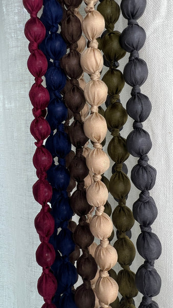 COLLAR LARGO BOLAS FORRADAS