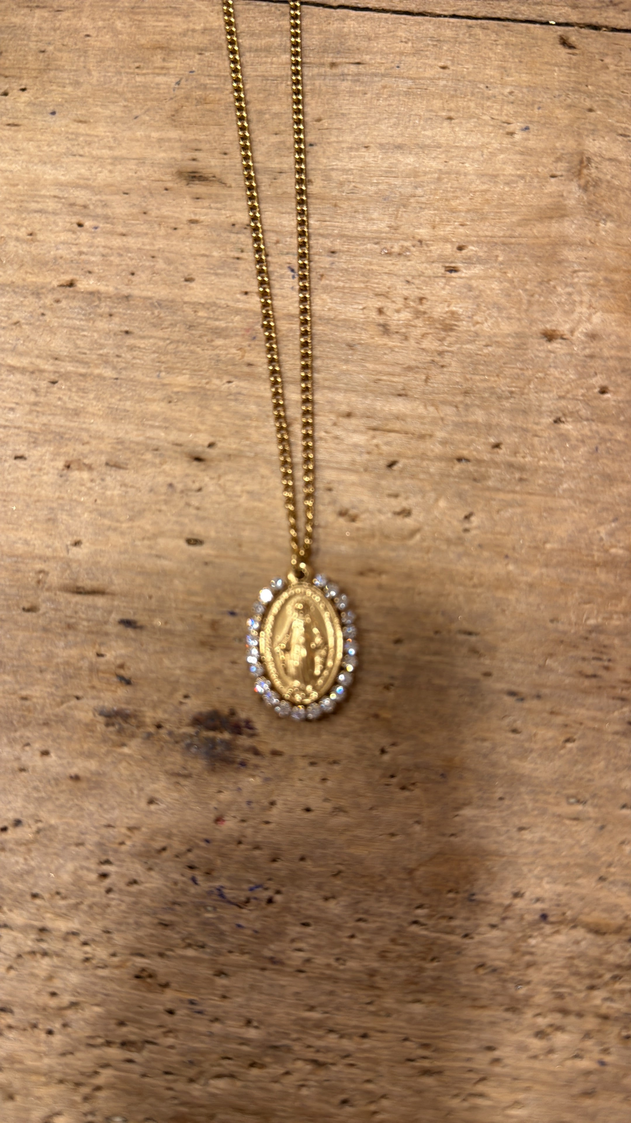 COLLAR VIRGEN MILAGROSA CIRCONITAS
