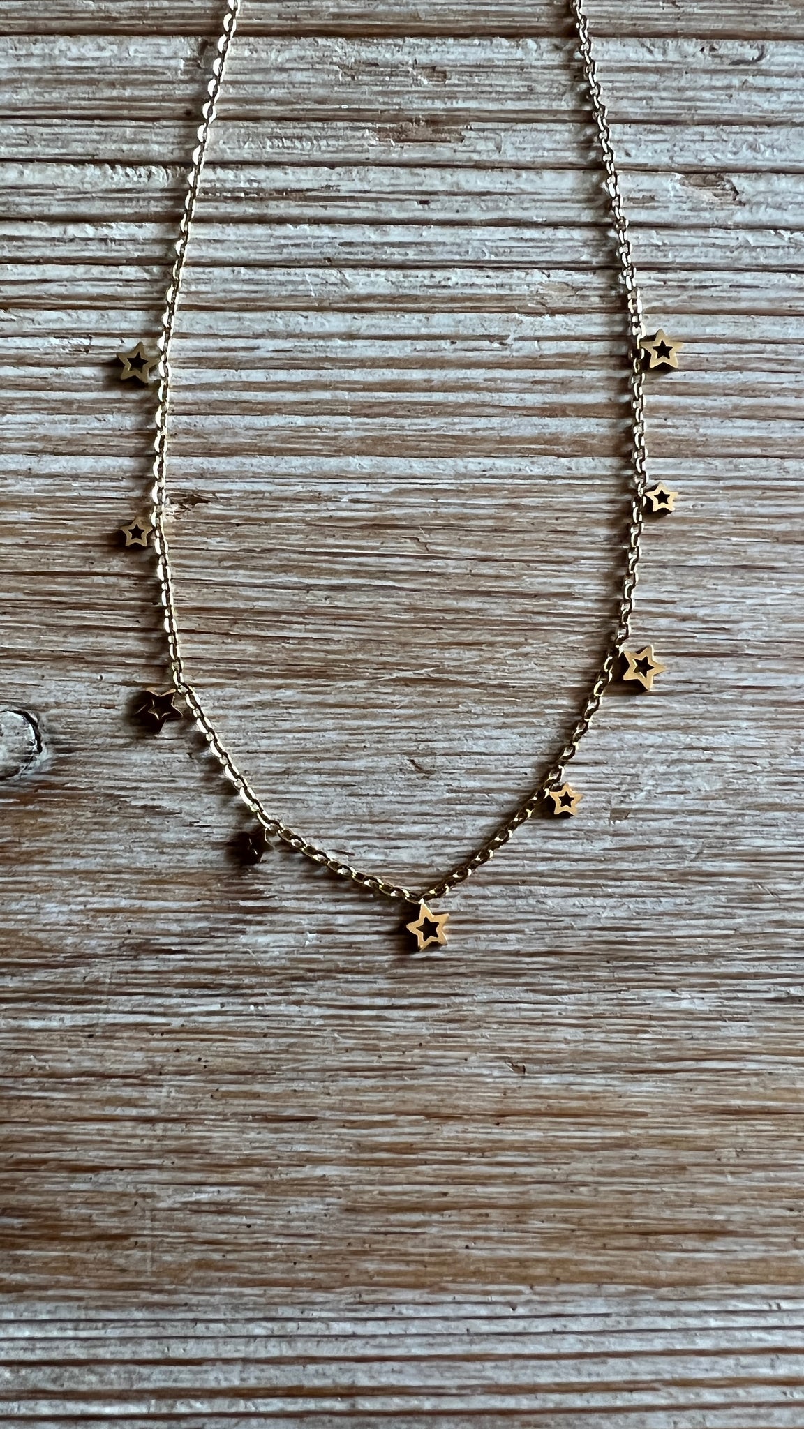 GARGANTILLA ESTRELLITAS CALADAS