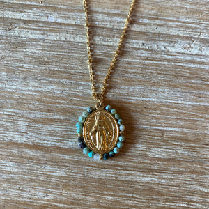 GARGANTILLA MILAGROSA CON PIEDRAS